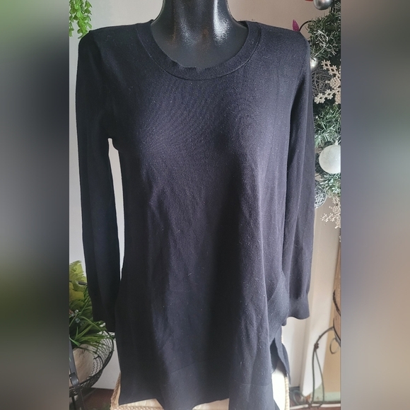 Cyrus Black Long Sleeve Top Sz. M - Picture 2 of 7
